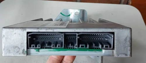 Módulo Som Dodge Ram Laramie 2500 2023/2024 68549077ab Prata - Imagem 4