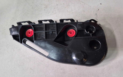 Guia Parachoque Dianteiro Direito Toyota Hilux 2016/2023