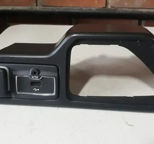 Tomada Usb Jeep Renegade Trailhawk 2021