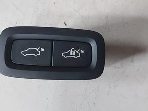 Botão Fechamento Porta Malas Volvo Xc90 T6 2019
