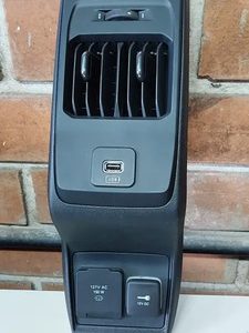 Moldura Difusor Ar Console Usb Tomada Compass Limited 2022