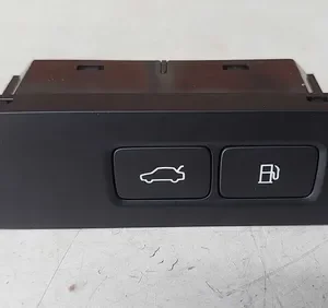 Botão Abertura Porta Malas Volvo Xc60 Hìbrida 2024 P32350329