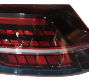 Lanterna Traseira Direita Golf Gti 2019 Direito Vermelho