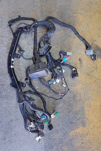 Chicote Esquerdo Caixa Fusivel Dodge Ram Laramie 3500 2022