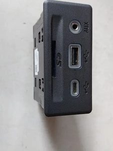 Tomada Usb Auxiliar Equinox Premier 1.5 Turbo 2022 13529861
