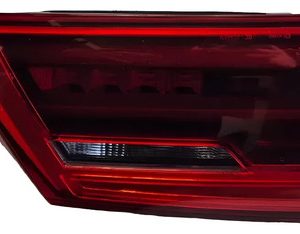 Lanterna Tampa Traseira Esquerda Bmw 530e 2019/2020 Esquerdo/motorista Vermelho