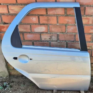 Porta Traseira Direita Fiat Palio 2009/2010 Traseira Direita Prata