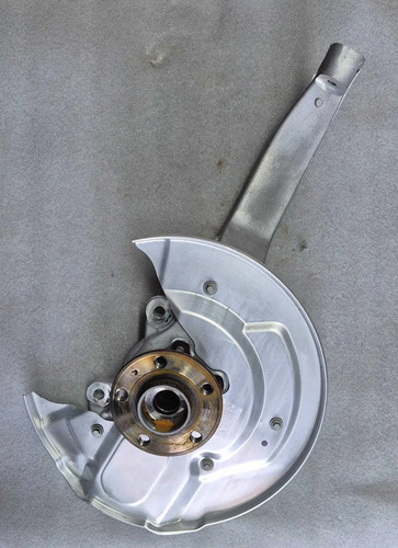 Cubo Roda Montante Dianteiro Esquerdo Volvo Xc60 T8 2024