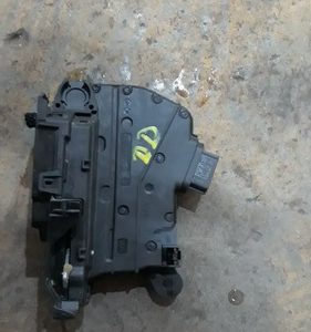 Fechadura Porta Dianteira Direita Captur 2018