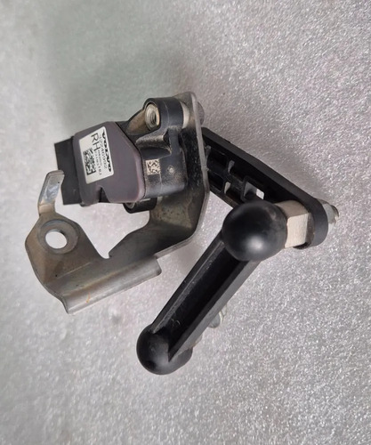 Sensor Nivel Suspensão Traseiro Volvo Xc60 T8 Hìbrida 2024
