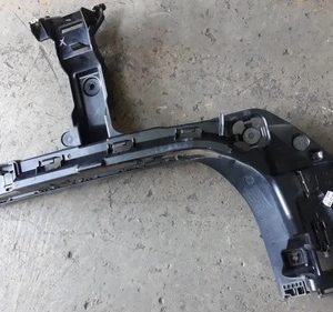 Guia Parachoque Traseiro Esquerdo Bmw X1 S20i 2016