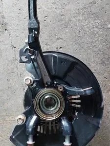 Montante Cubo Dianteiro Esquerdo Hilux 2.8 Srv Srx 2016/2022