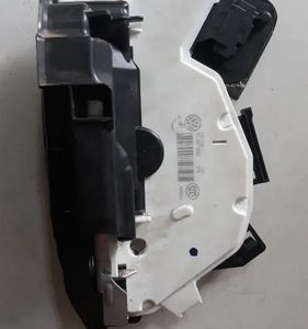 Fechadura Porta Dianteira Direita Jetta Tsi 2016