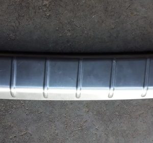 Soleira Traseira Direita Porta Malas Bmw X1 2016