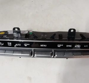Comando Ar Condicionado Mercedes C180 Cgi 2019