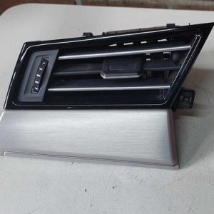 Difusor Ar Esquerdo Vw Passat Highline Tsi 2.0 2019