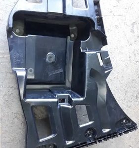 Guia Parachoque Traseiro Esquerdo Bmw X1 S20i 2016