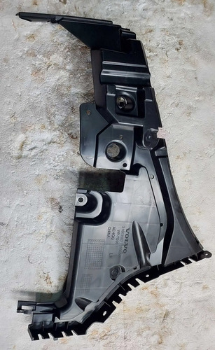 Guia Parachoque Traseiro Esquerdo Volvo Xc60 2024 31663562