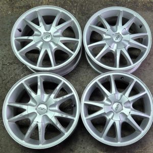 Jogo De Rodas Aro 15 Chery Celer 2013/2015 Prateado