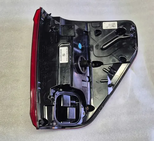 Lanterna Traseira Esquerda Ford F-150 Tremor 2025 Esquerdo/motorista Vermelho - Imagem 4