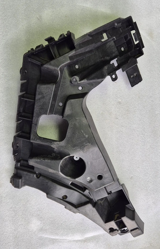 Guia Parachoque Traseiro Esquerdo Volvo Xc40 2022 - Imagem 3