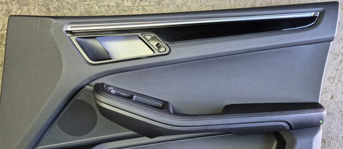 Forro De Porta Dianteiro Direito Porsche Macan 2024 - Imagem 4