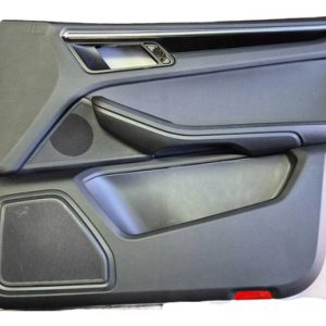 Forro De Porta Dianteiro Direito Porsche Macan 2024