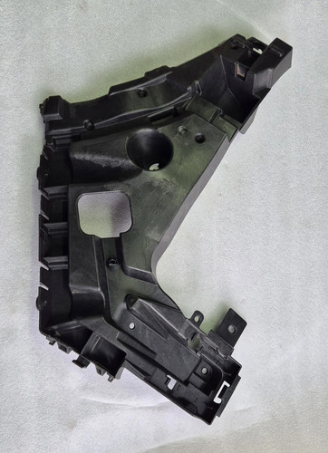 Guia Parachoque Traseiro Direito Volvo Xc40 2022 - Imagem 4