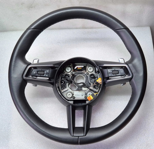 Volante Porsche Macan 2.0 2024 Preto