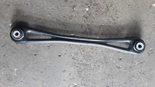 Braço Suspensão Traseiro Audi Q7 3.0 V6 2015 U Sado - Imagem 3