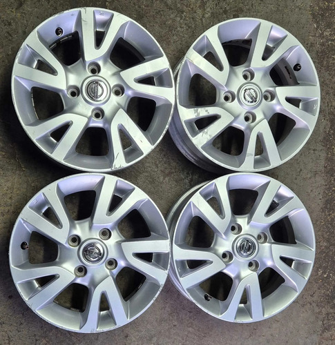 Jogo De Rodas Aro 15 Nissan Livina 2011/2014 Prateado