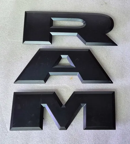 Emblema Letreiro Tampa Traseira Ram 2500 2023/2024 Cinza