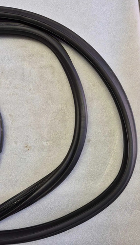 Borracha Tampa Traseira Porsche Macan 2024 95b827705 - Imagem 2