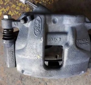 Pistão Pinça Dianteira Direita Ford Transit 2.2 Diesel 2012